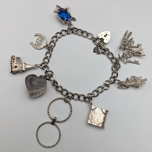 1973年 英国ヴィンテージ 純銀製 チャームブレスレット 32g