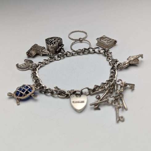 1973年 英国ヴィンテージ 純銀製 チャームブレスレット 32g