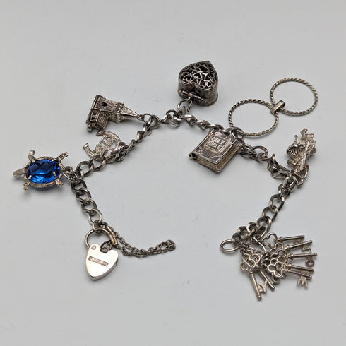 1973年 英国ヴィンテージ 純銀製 チャームブレスレット 32g