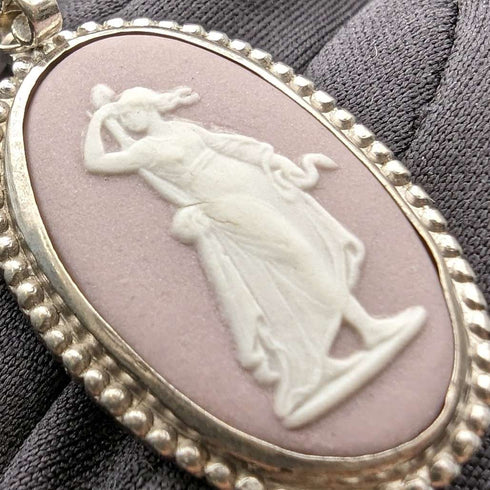 British Vintage Wedgwood Sterling Silver & Lilac Jasper Pendant Necklace