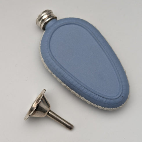 英国ヴィンテージ ウェッジウッド ジャスパーウェア製 ドングリ型パフュームボトル