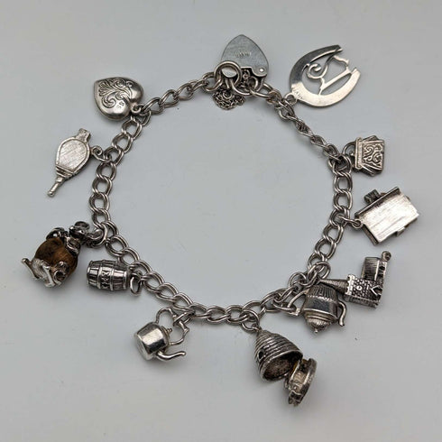 英国ヴィンテージ 純銀製 チャームブレスレット 37g