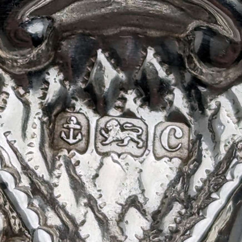 1902年 英国アンティーク 純銀製 花装飾 ディッシュ 43g Walker and Hall