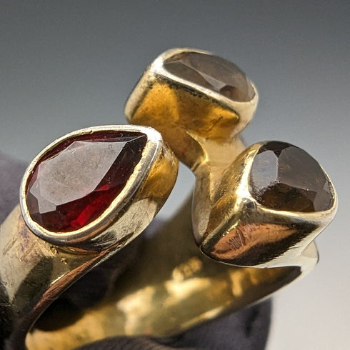 British vintage jewelry 2-color 3-stone gilt sterling silver ring