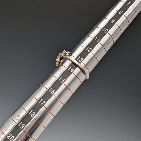 1985 British vintage jewelry blue and white zirconia sterling silver ring