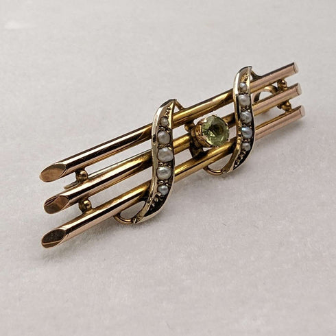 Antique 9ct gold brooch with green stones and pearls