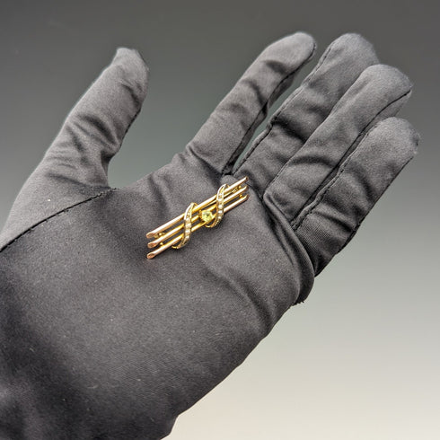 Antique 9ct gold brooch with green stones and pearls