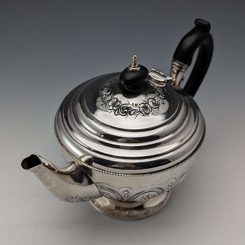 Circa 1889 British antique sterling silver bachelor tea set, total weight 471g, Mappin and Webb