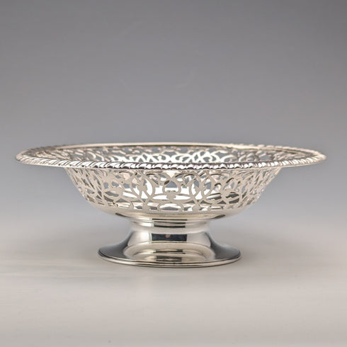 【お取り置き中】1892年 米国アンティーク 純銀製 脚付きディッシュ 205g Howard & Co