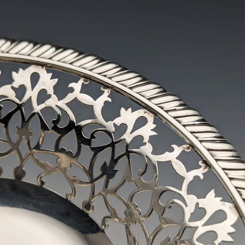 【お取り置き中】1892年 米国アンティーク 純銀製 脚付きディッシュ 205g Howard & Co