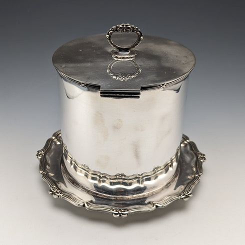 Circa 1909 British antique silver plated biscuit barrel Daniel & Arter
