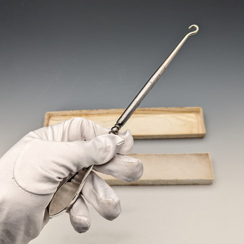 1911 British antique sterling silver handle large button hook boot hook William Vale