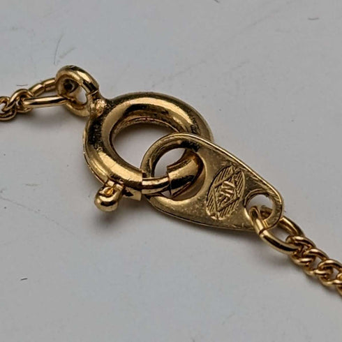 1987 British Vintage 9ct Gold Oval Locket Pendant Necklace