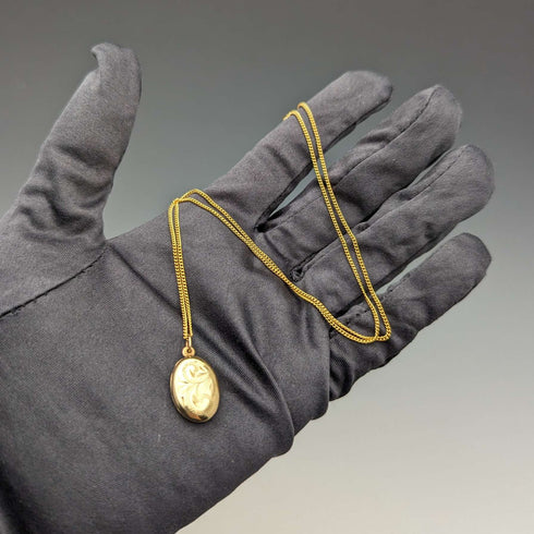 1987 British Vintage 9ct Gold Oval Locket Pendant Necklace