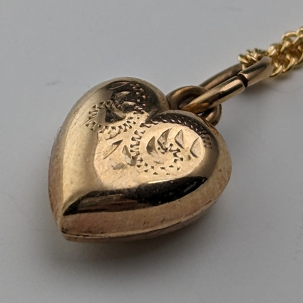 1963 British vintage 9ct gold heart pendant necklace
