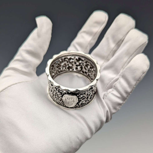 1897 British antique sterling silver openwork napkin ring, 27g, Thomas Hayes