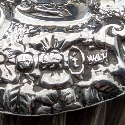 1901 British antique pure silver handled hat brush, Walker & Hall