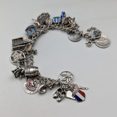 1970年代 英国ヴィンテージ 純銀製 チャームブレスレット 68g