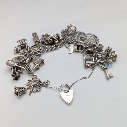 1970年 英国ヴィンテージ 純銀製 チャームブレスレット 78g D&BS