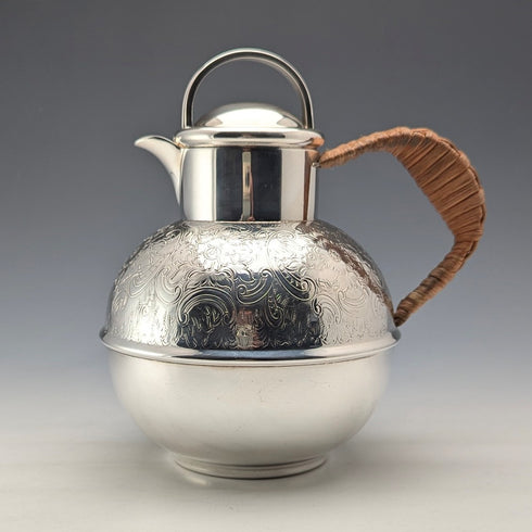 Vintage British silver plate 1.5 pint jersey jug