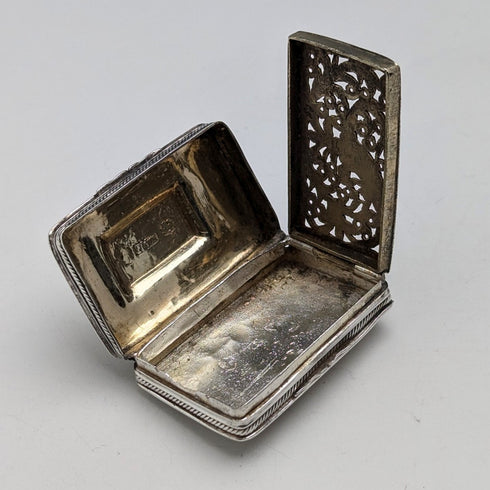 1822 British antique sterling silver vinaigrette by Thomas & William Simpson