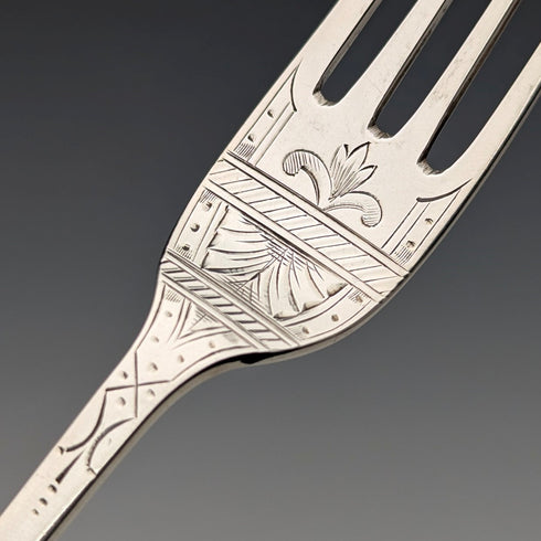 約 1870 年英國古董純銀清潔餐具套裝,裝在 Case Walker&Hall 中