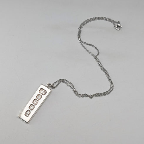 1977 British Britannia silver ingot pendant, 1/2 troy ounce, with necklace