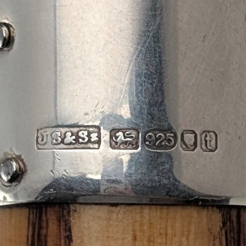 2018 年英國製造木紋棕褐色軸德比手柄純銀裝飾手杖 88 厘米