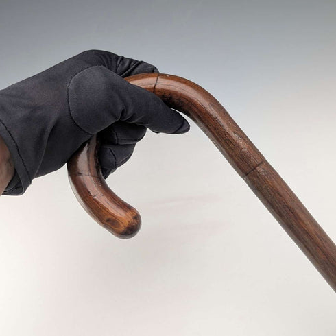 Antique British gentleman's brown shaft curved handle walking stick 78cm