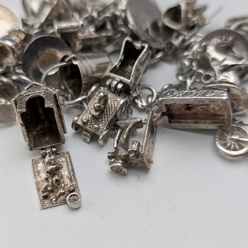 約 1970 年英國復古純銀吊飾手鍊 78 克