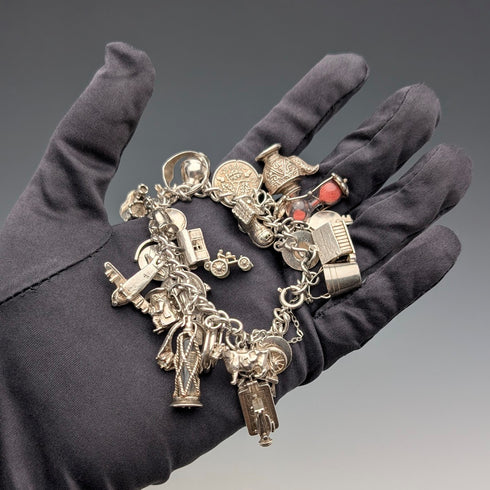 約 1970 年英國復古純銀吊飾手鍊 78 克