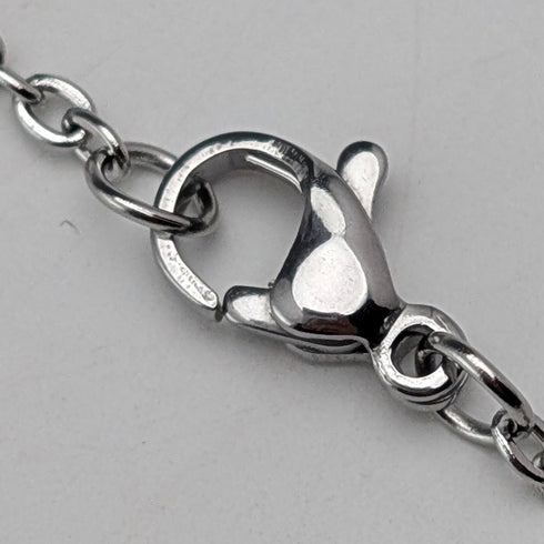 1978 British sterling silver ingot pendant, 16g, with necklace