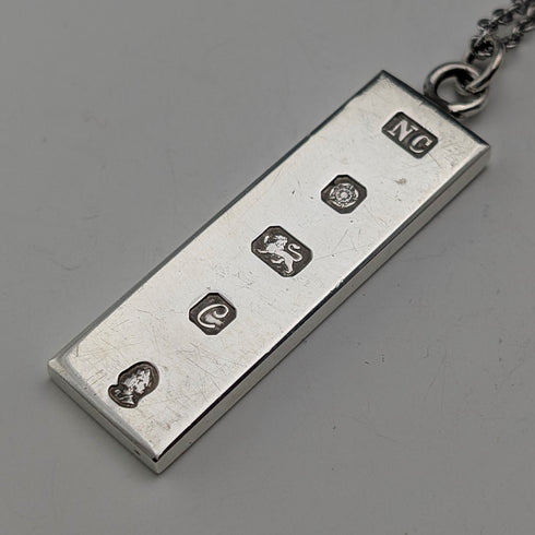 1977 British sterling silver jubilee ingot pendant 17g with necklace
