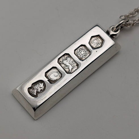 1977年 英国 純銀製 ジュビリーインゴットペンダント30g 純銀ネックレス付