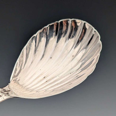 1800 British antique Georgian sterling silver tea caddy spoon