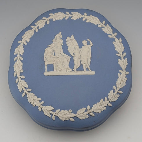 英国ヴィンテージ ウェッジウッド ジャスパーウェア製 丸型ボックス 小物入れ ペールブルー