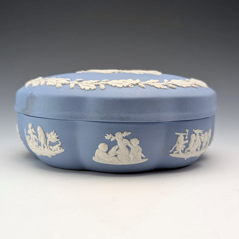 英国ヴィンテージ ウェッジウッド ジャスパーウェア製 丸型ボックス 小物入れ ペールブルー