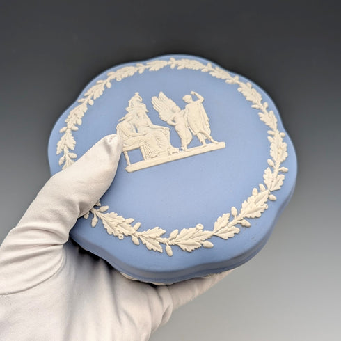 英国ヴィンテージ ウェッジウッド ジャスパーウェア製 丸型ボックス 小物入れ ペールブルー