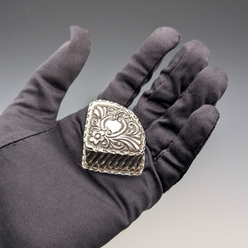 1893年 英国アンティーク 純銀製 扇形ボックス 14g Joseph Whitten