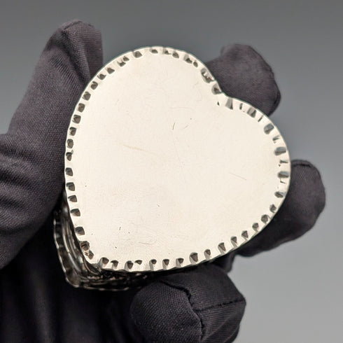 1892 年英國古董純銀心型盒 25 克