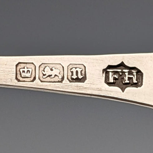 1905 British antique white mother-of-pearl handle pure silver button hook Francis Howard