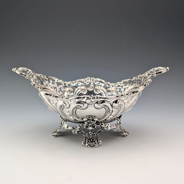 Circa 1900 American antique sterling silver dish with legs, 205g, Black Starr & Frost