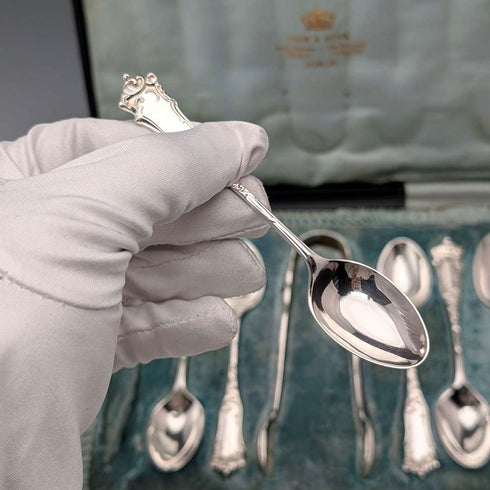 1912 British antique sterling silver tea spoons and sugar tongs set, 6 pieces, 108g, case included, Joseph Rodgers & Sons