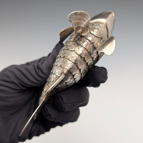 復古鍍銀魚雕像