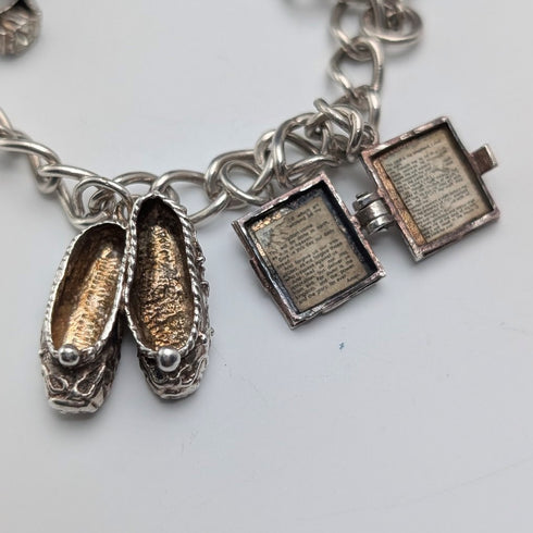 1979年 英国ヴィンテージ 純銀製 チャームブレスレット 33g