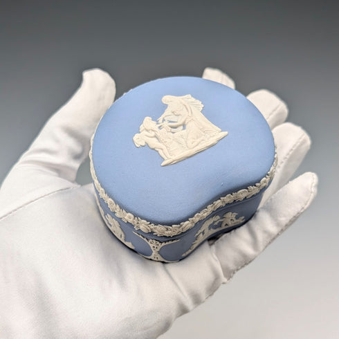 英國復古韋奇伍德碧玉豆形盒飾品淡藍色