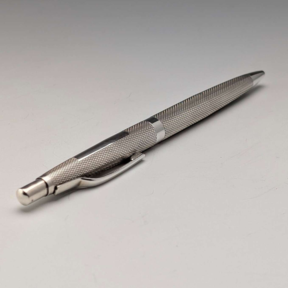ボールペン 925シルバー製のヴィンテージペン。 1981年 英国ヴィンテージ 純銀製 ボールペン William Manton – SILVER-LUG