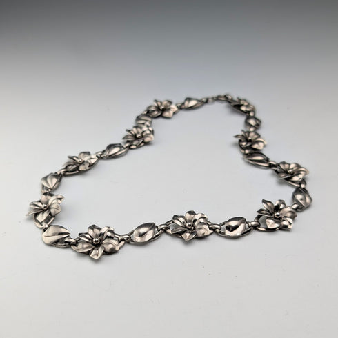 米国ヴィンテージ 純銀製 フラワーデザイン ネックレス32g HSB