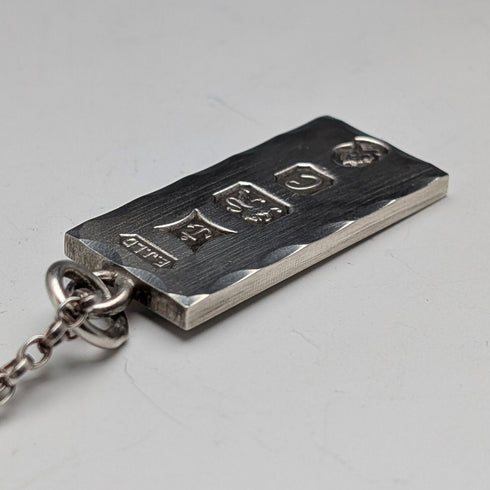 1977年 英国 純銀製 ジュビリーインゴットペンダント&純銀製チェーン 計21g Excalibur Jewellery①