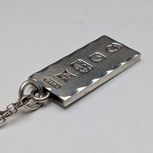 1977年 英国 純銀製 ジュビリーインゴットペンダント&純銀製チェーン 計21g Excalibur Jewellery②
